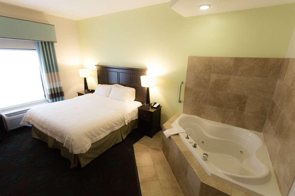 Hampton Inn & Suites Middlebury Room photo