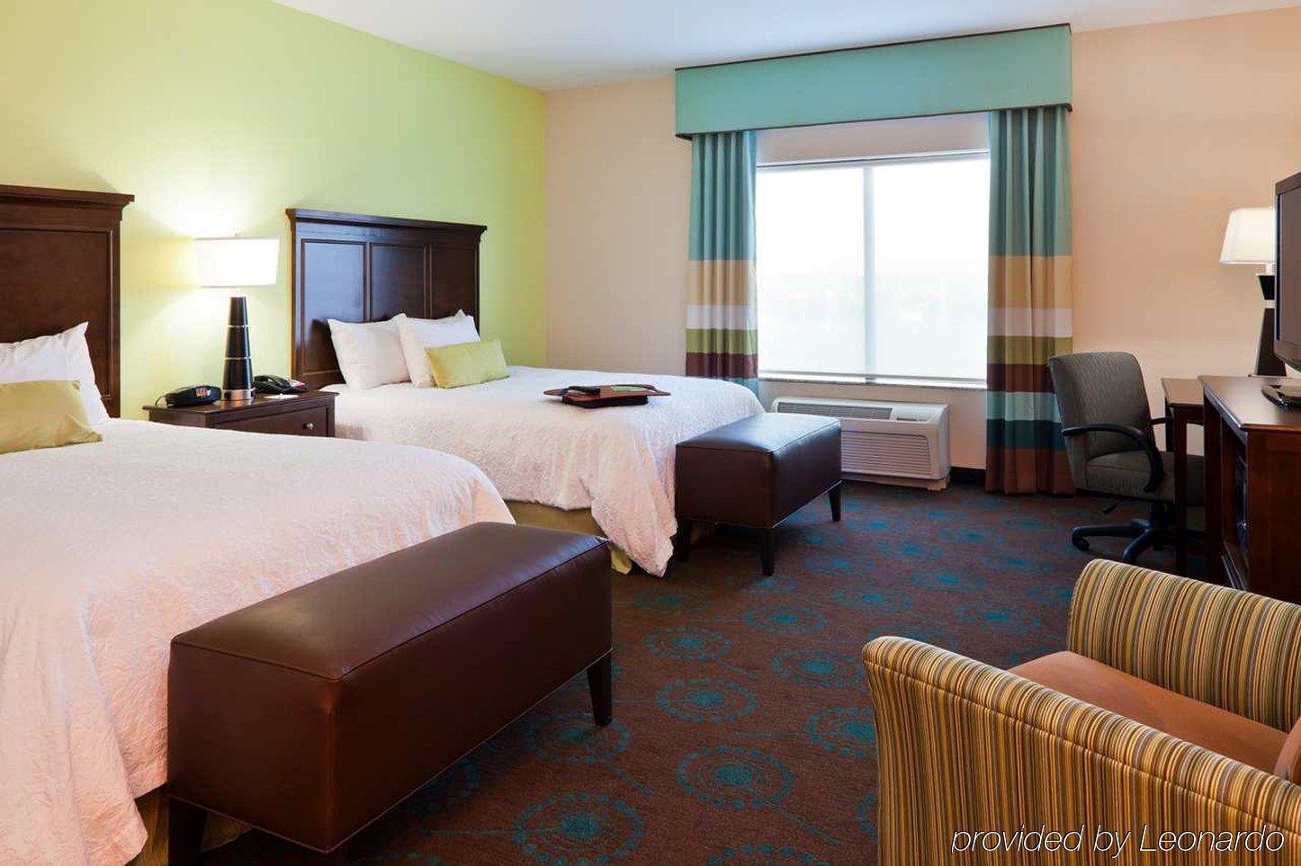 Hampton Inn & Suites Middlebury Room photo